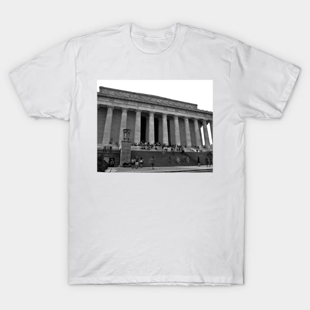 Lincoln Memorial T-Shirt by JonHerrera